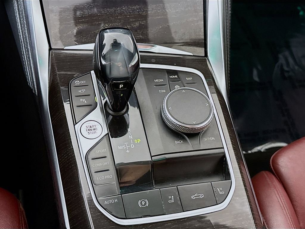 Used 2021 BMW M440i Convertible w/ Premium Package image 10