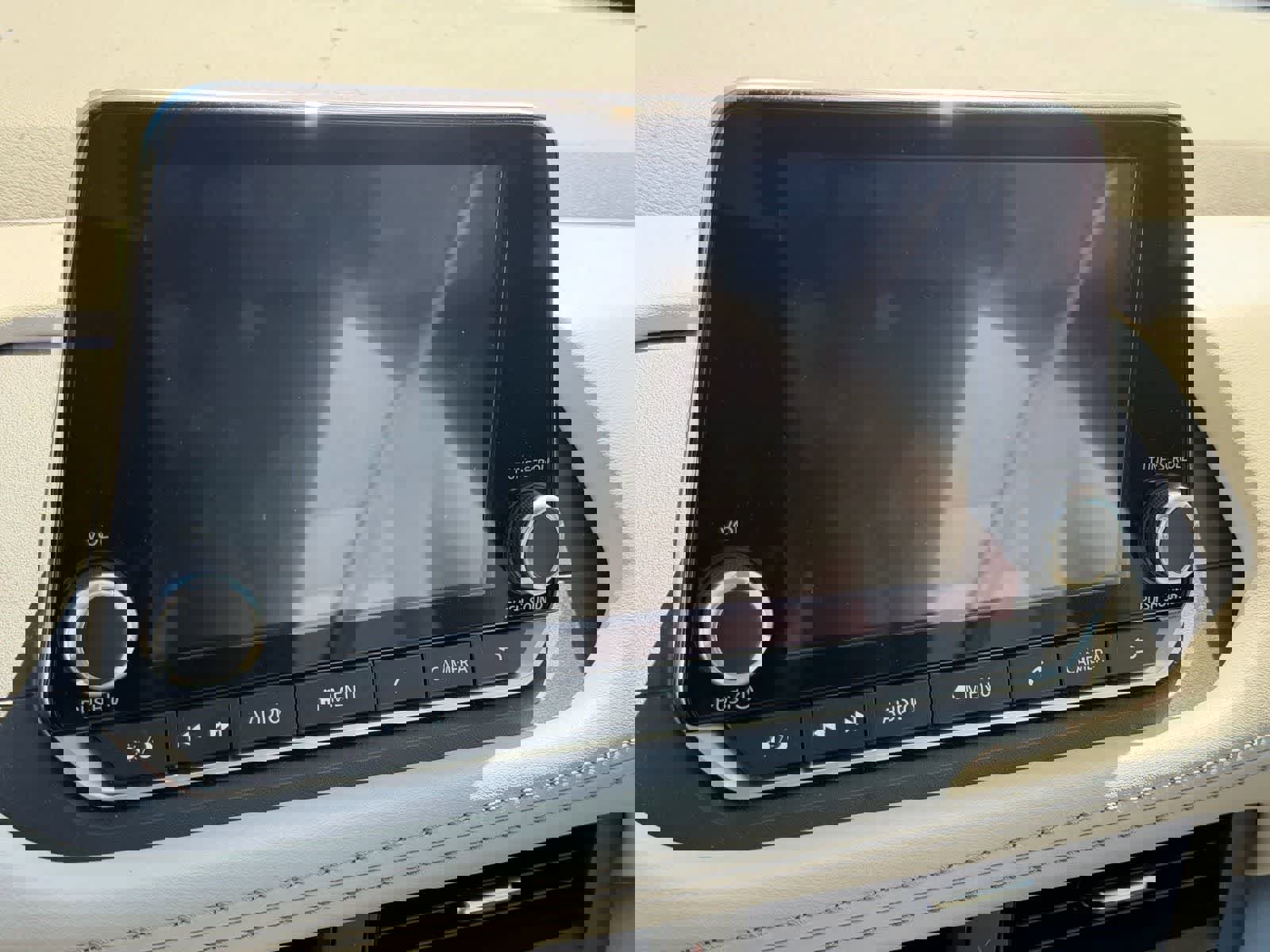 Certified 2025 Nissan Rogue SV image 15