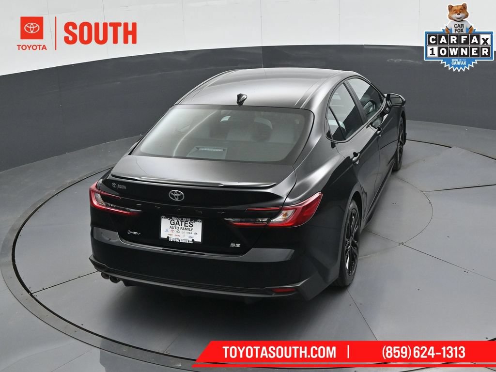 Used 2026 Toyota Camry SE FWD image 41