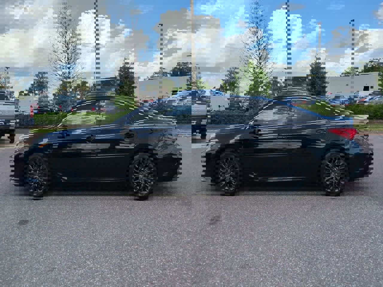 Certified 2019 Toyota Avalon XSE w/ Protection Package image 3