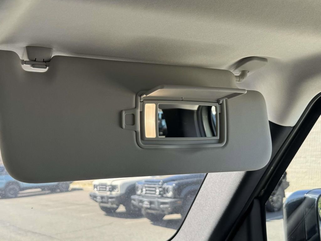 Used 2020 Land Rover Defender 110 SE image 31