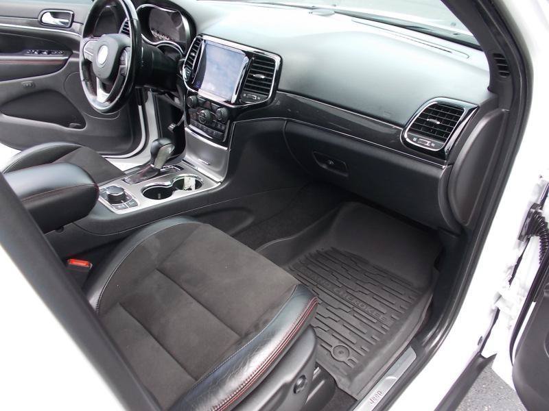 Used 2021 Jeep Grand Cherokee Trailhawk w/ Premium Lighting Group AWD/4WD image 22