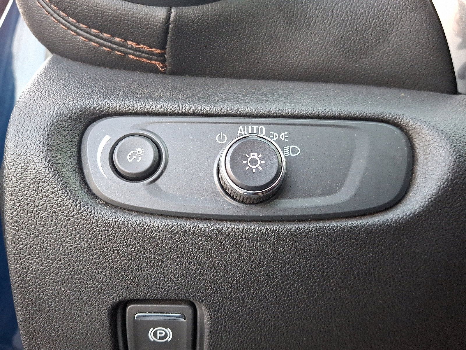 Used 2022 Chevrolet Blazer Premier image 22