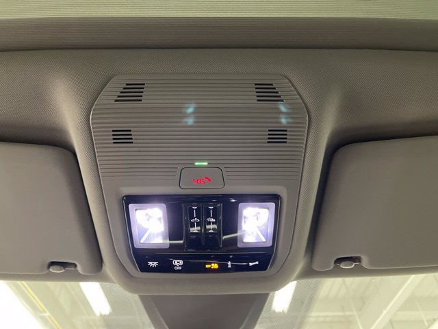 Used 2024 Volkswagen Atlas SE AWD/4WD image 24