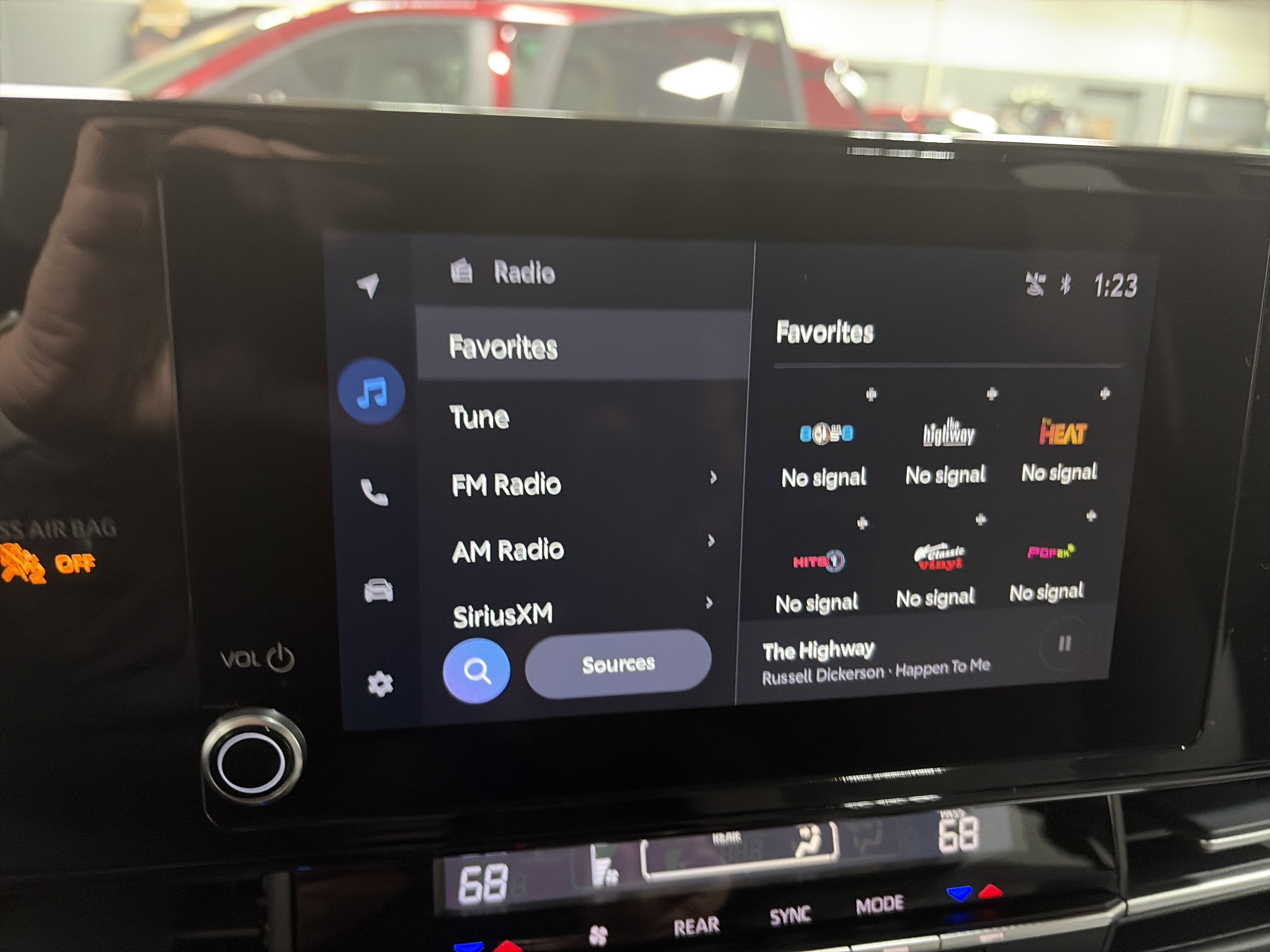 Used 2025 Toyota Sienna LE image 17