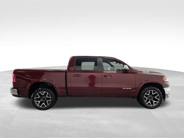 Used 2025 RAM 1500 Laramie AWD/4WD image 6