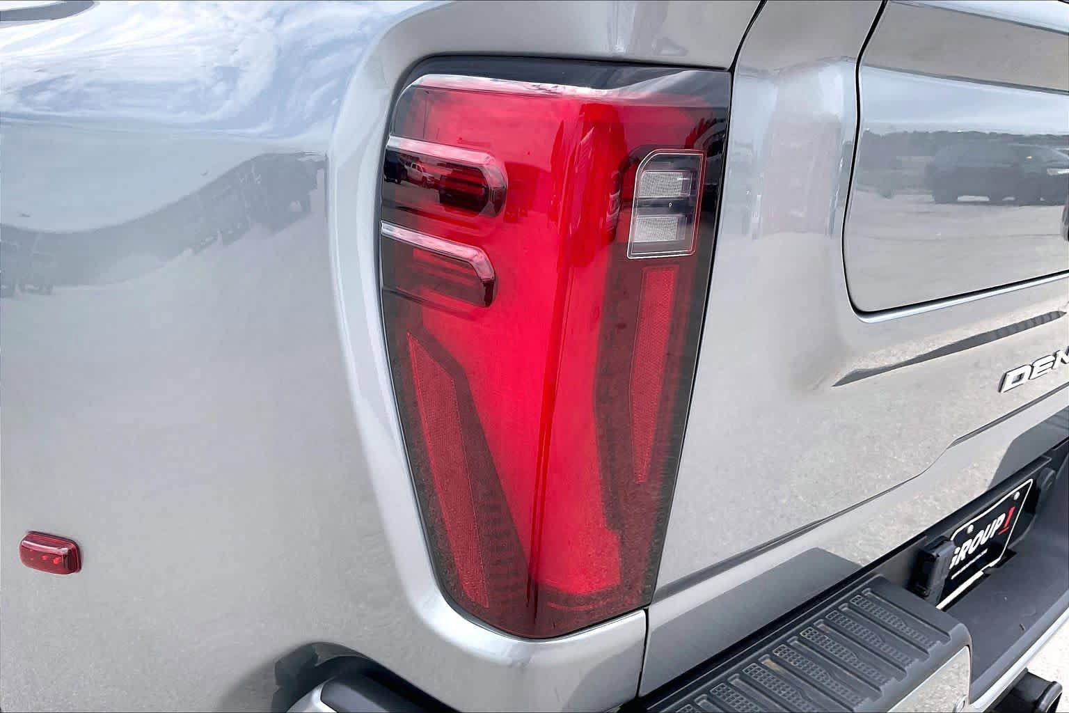 Used 2025 GMC Sierra 3500 Denali Ultimate AWD/4WD image 29