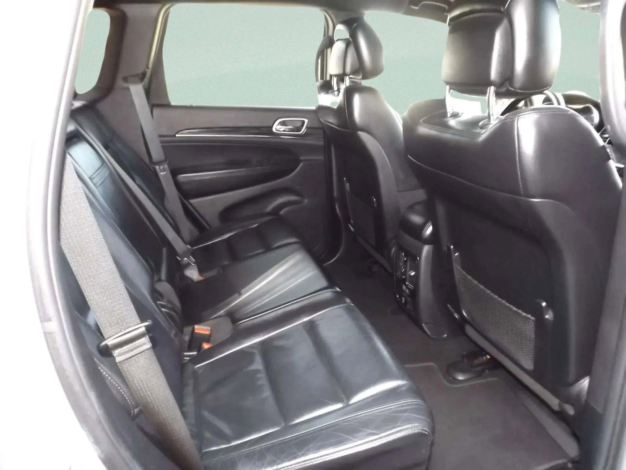 Used 2019 Jeep Grand Cherokee Limited image 13