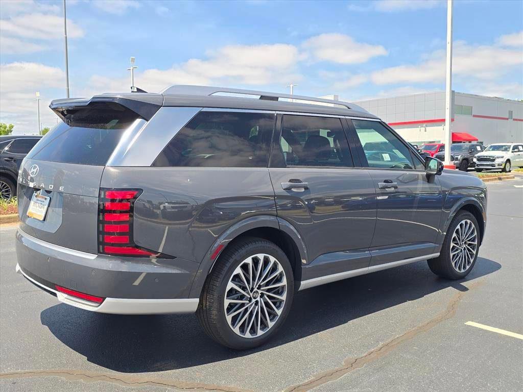 New 2026 Hyundai Palisade Calligraphy FWD image 3