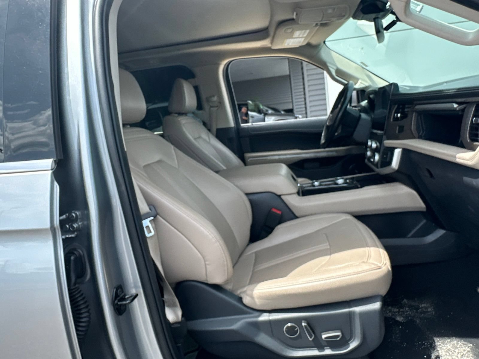 Certified 2024 Ford Expedition Max Limited AWD/4WD image 13