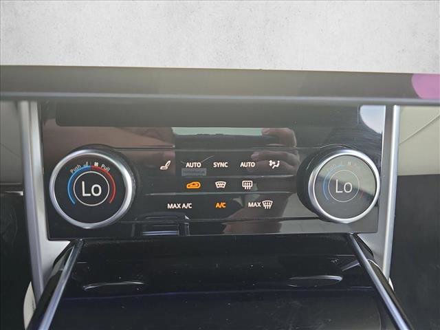 Certified 2023 Land Rover Range Rover SE image 26