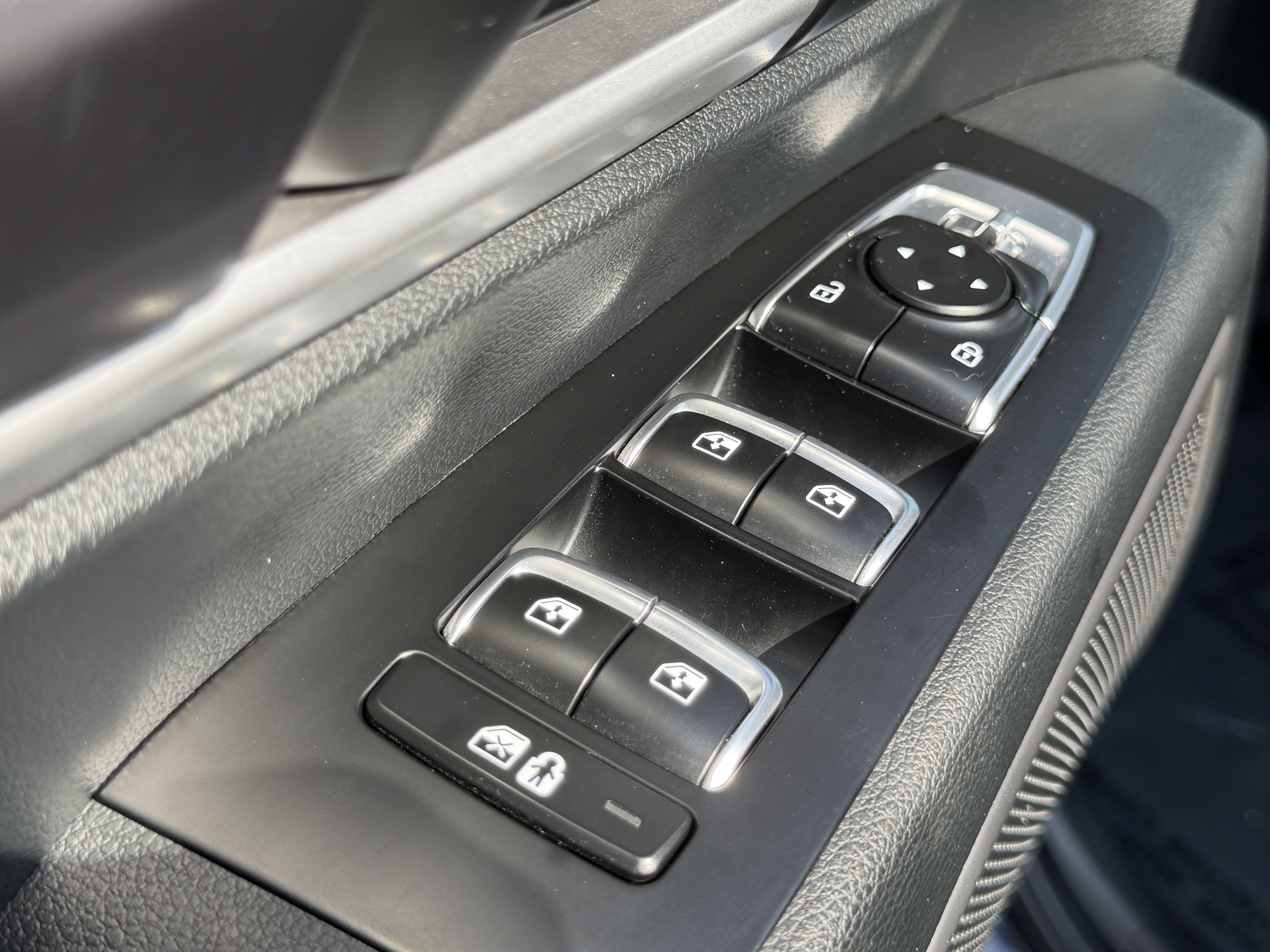 Certified 2024 Kia Telluride S FWD image 14