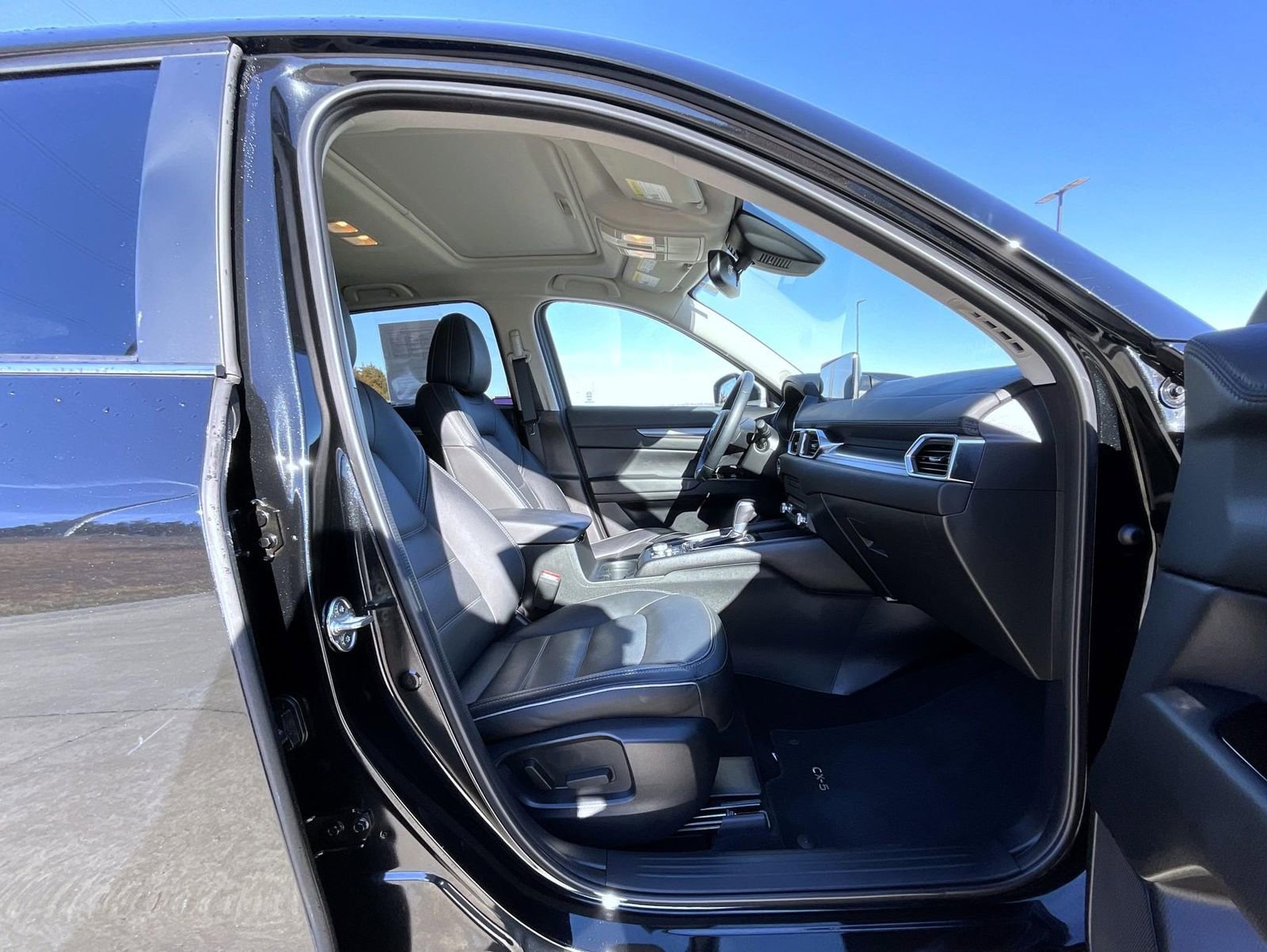 Certified 2025 MAZDA CX-5 AWD 2.5 S w/ Preferred Package image 16