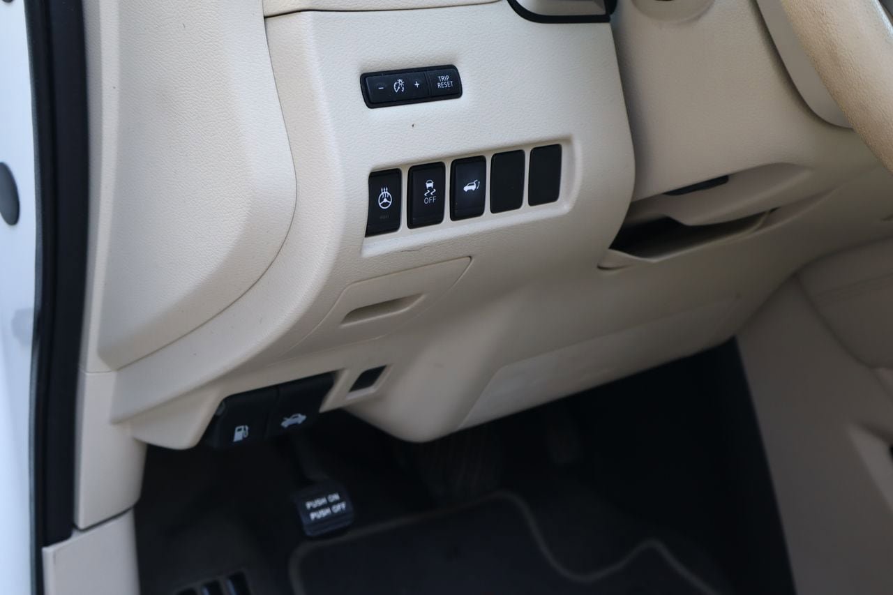 Used 2018 Nissan Murano SL w/ Moonroof Package FWD image 23