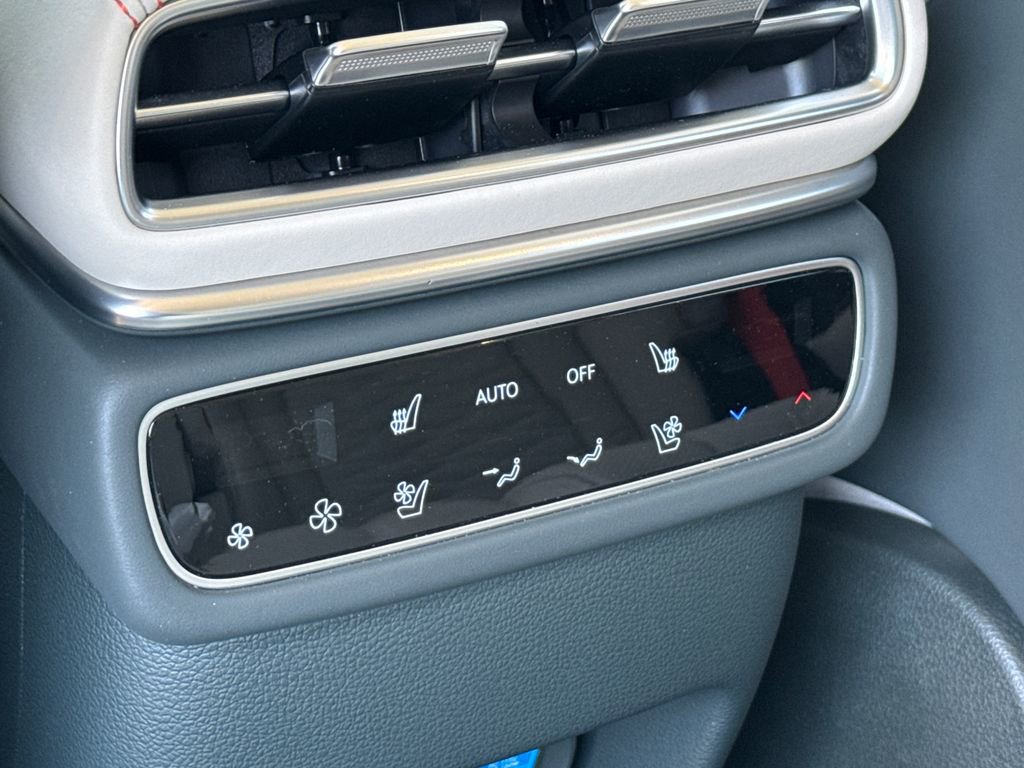 Used 2025 Genesis GV80 3.5T e-SC AWD/4WD image 23