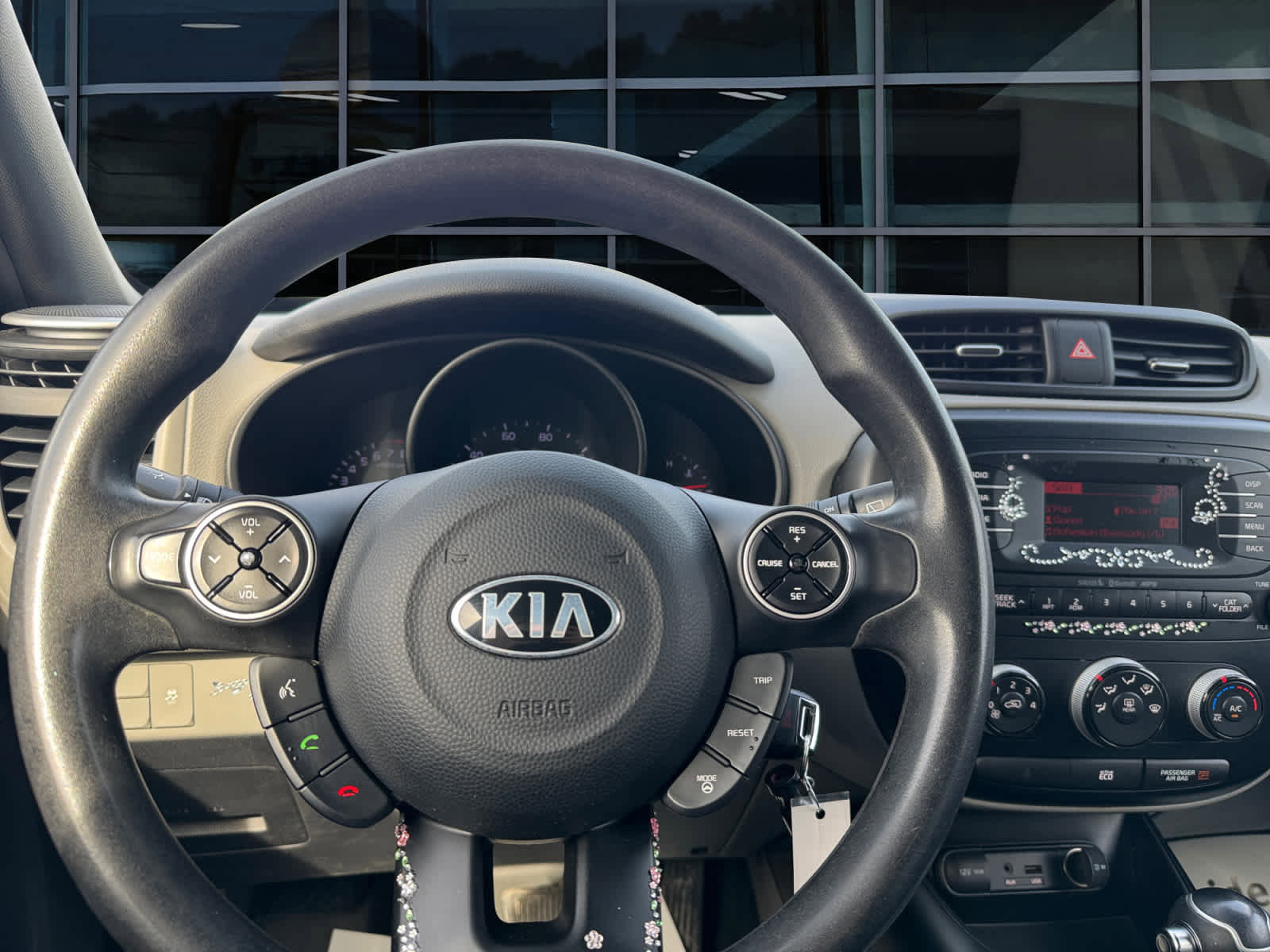 Used 2014 Kia Soul + FWD image 3