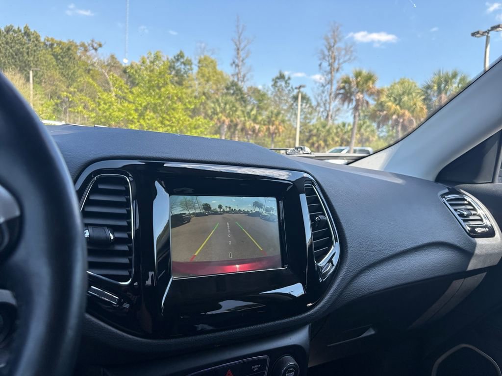 Used 2021 Jeep Compass Latitude w/ Sun and Sound Group image 18