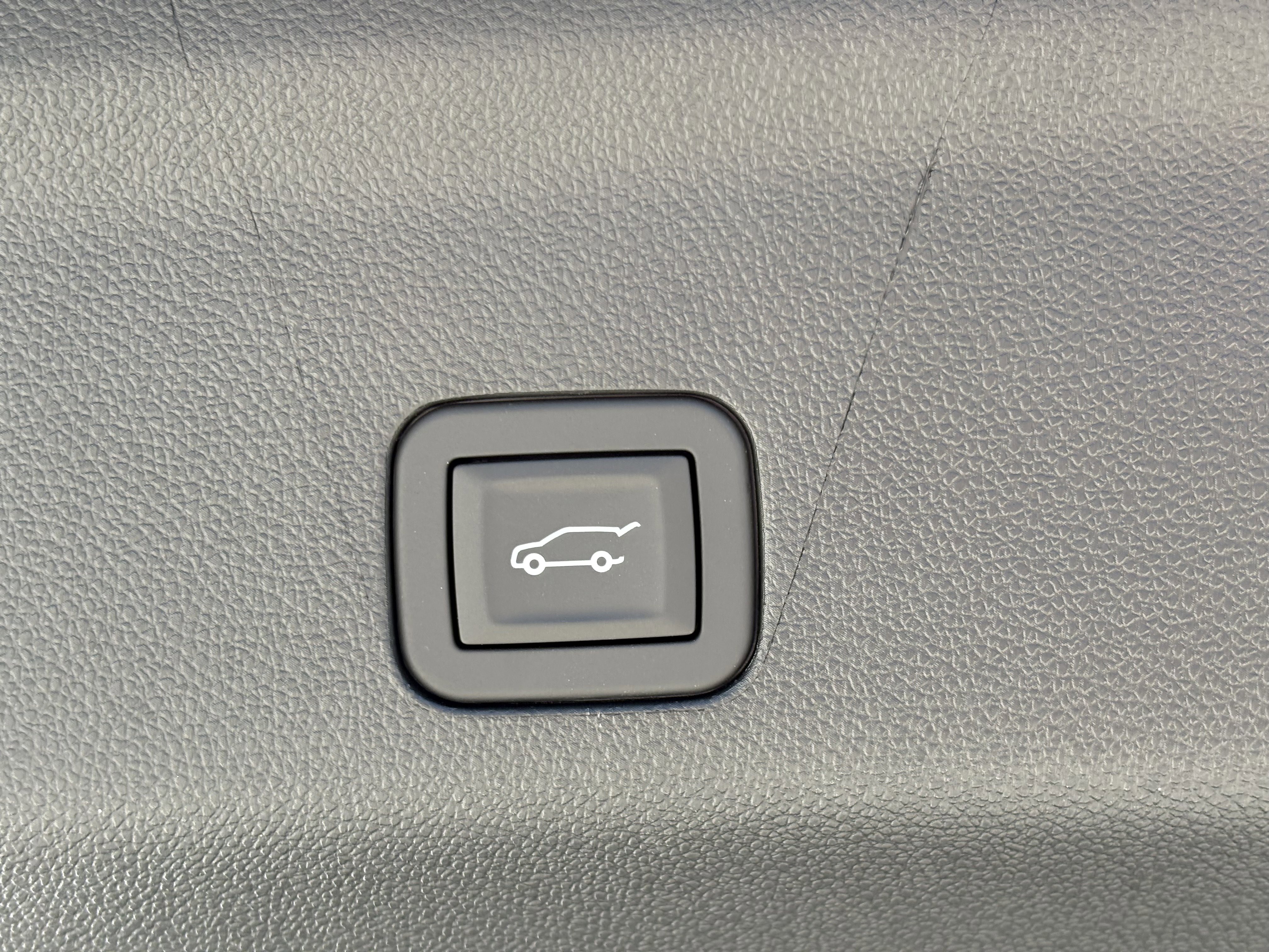 New 2026 Cadillac Escalade ESV Luxury image 11