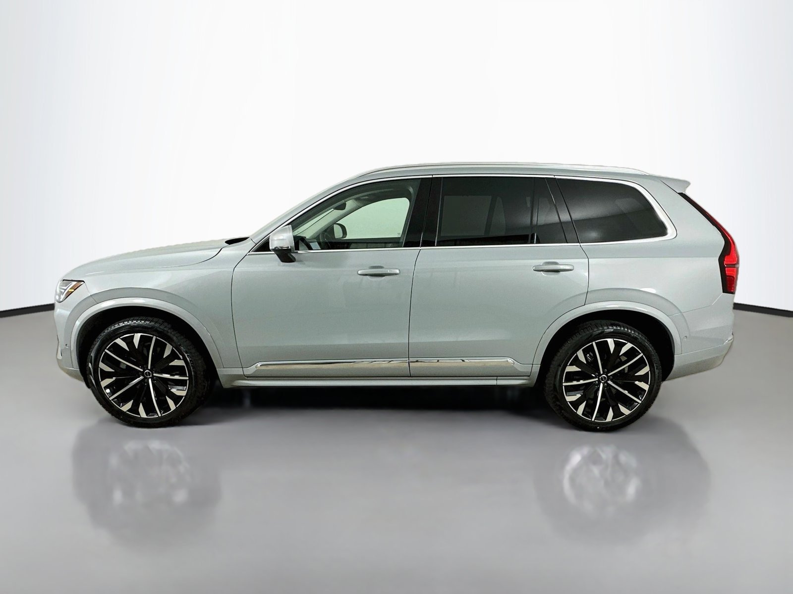 Certified 2026 Volvo XC90 B6 Ultra w/ Protection Package AWD/4WD image 8