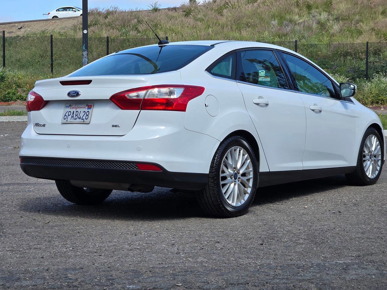 Used 2012 Ford Focus SEL FWD image 17