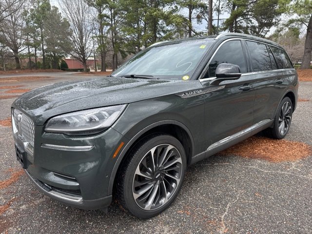 Used 2023 Lincoln Aviator Reserve w/ Equipment Group 201A image 2