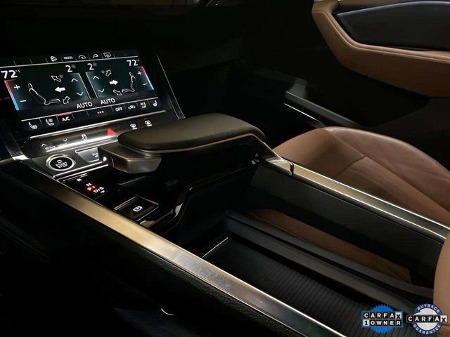 Used 2022 Audi e-tron Premium Plus w/ Premium Plus Package image 60