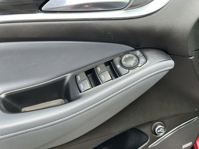 Used 2021 Buick Enclave Essence w/ Sound and Sites Package AWD/4WD image 17