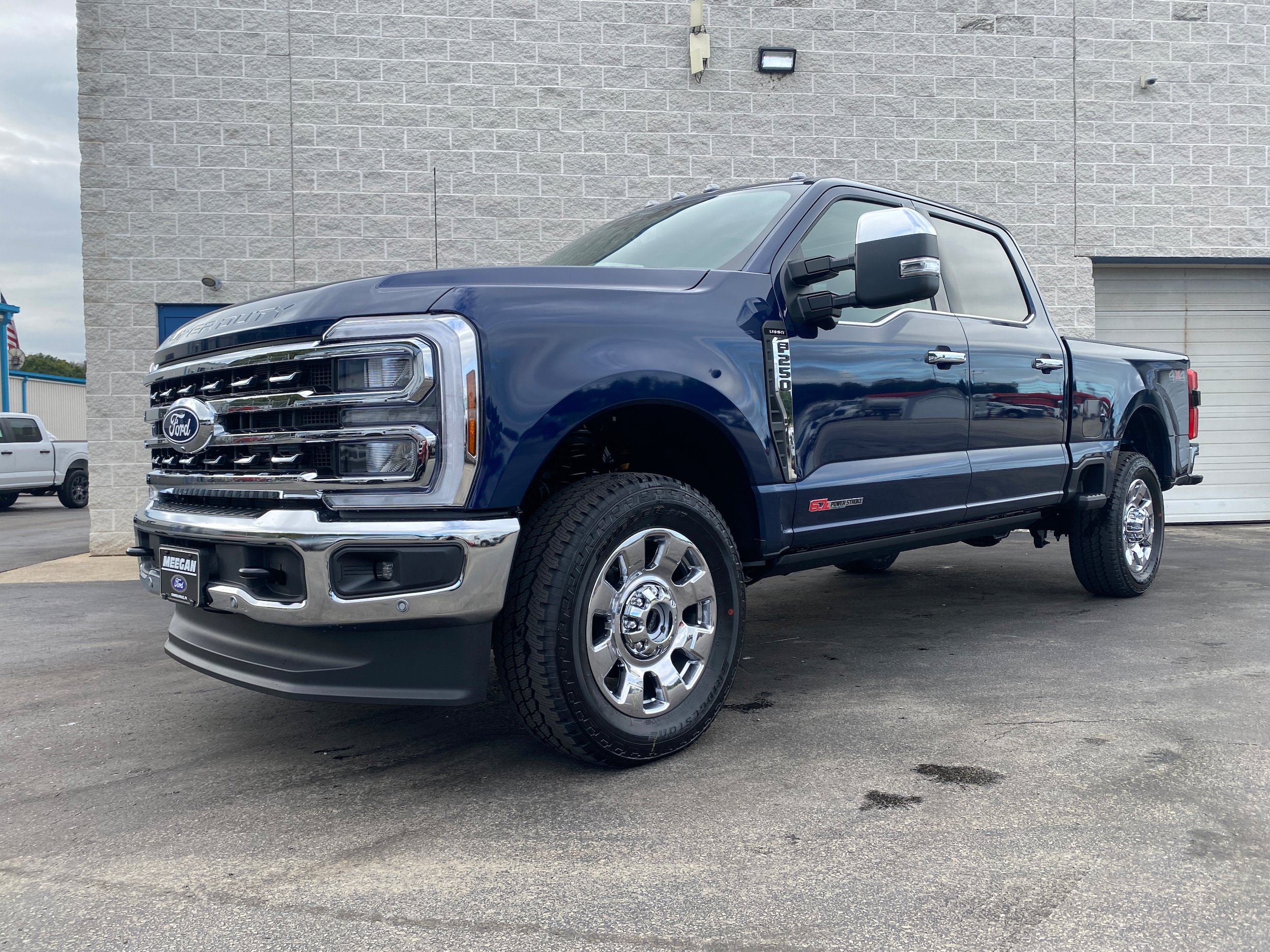 New 2027 Ford F250 Lariat w/ Lariat Ultimate Package AWD/4WD image 3