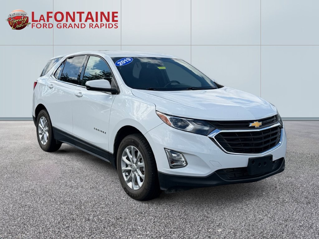 Used 2019 Chevrolet Equinox LT w/ Driver Convenience Package AWD/4WD image 3