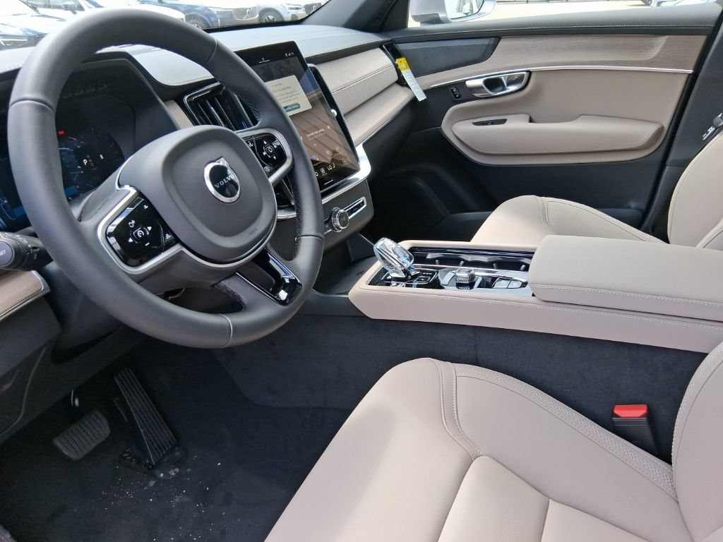 New 2026 Volvo XC90 B6 Plus w/ Protection Package Premier AWD/4WD image 10