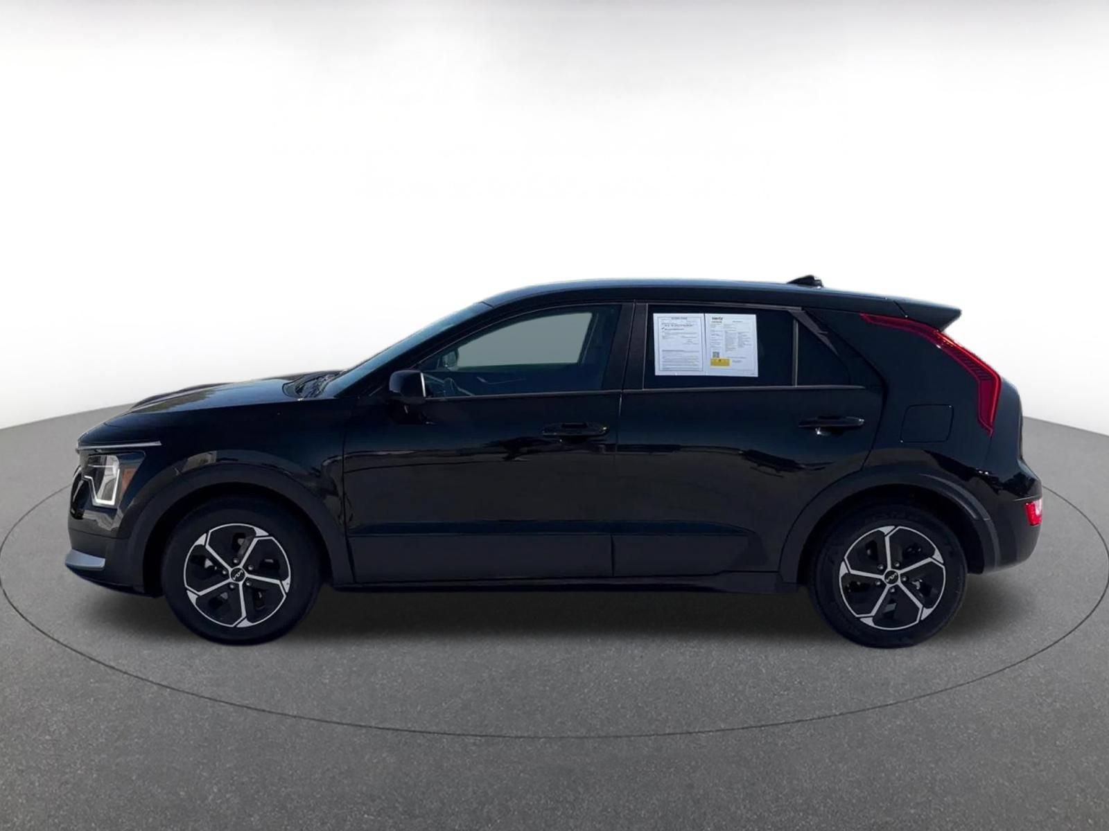 Used 2026 Kia Niro LX FWD image 9