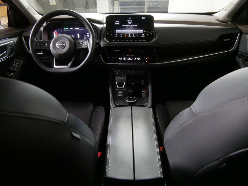 Used 2023 Nissan Rogue Platinum AWD/4WD image 23
