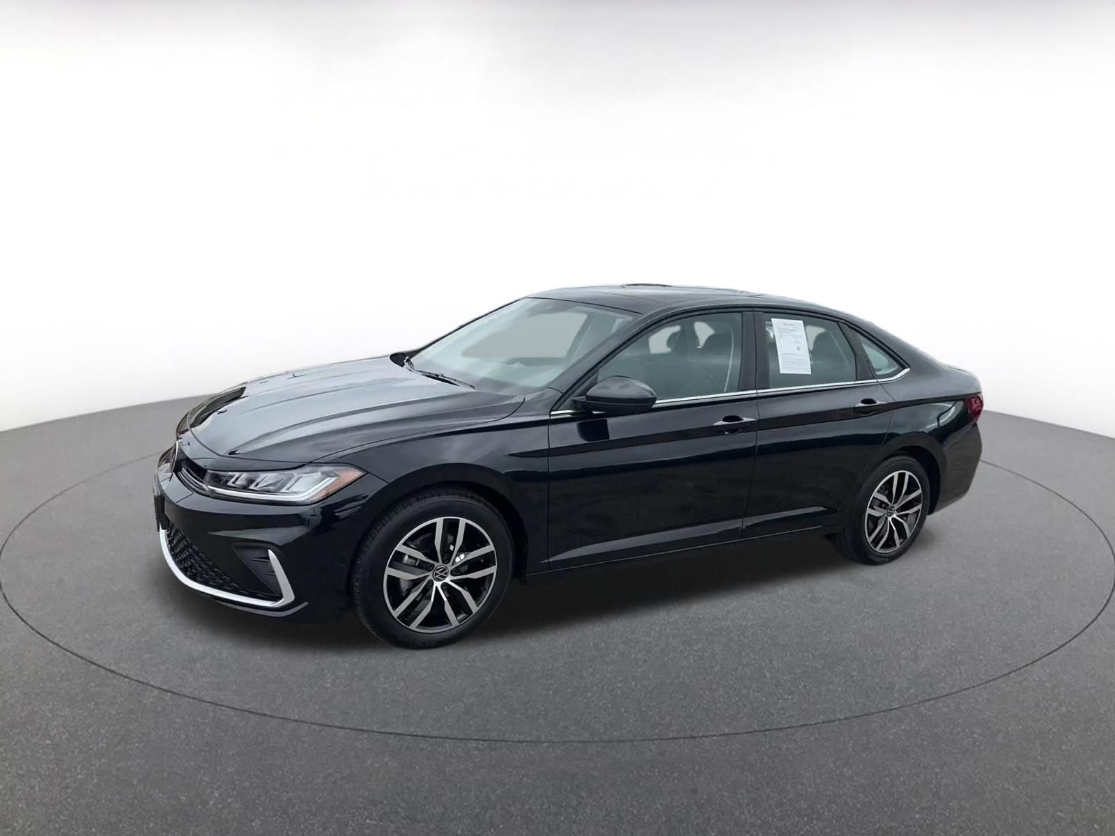 Used 2025 Volkswagen Jetta SE image 8