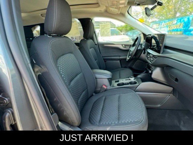 Used 2023 Ford Escape Active w/ Tech Pack #1 AWD/4WD image 16