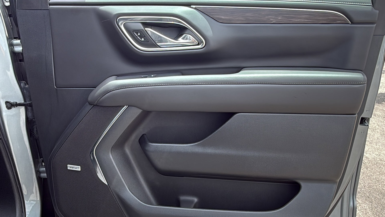 Used 2024 Chevrolet Tahoe Z71 w/ Luxury Package AWD/4WD image 30