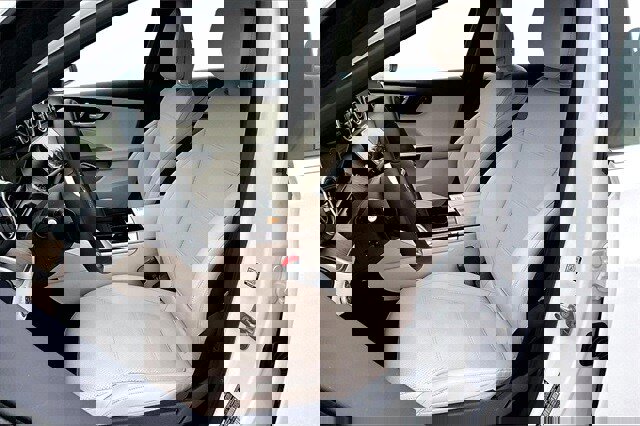 Used 2025 Mercedes-Benz C 300 C 300 image 11