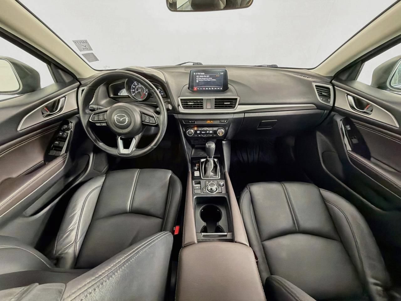 Used 2018 MAZDA MAZDA3 Touring FWD image 10