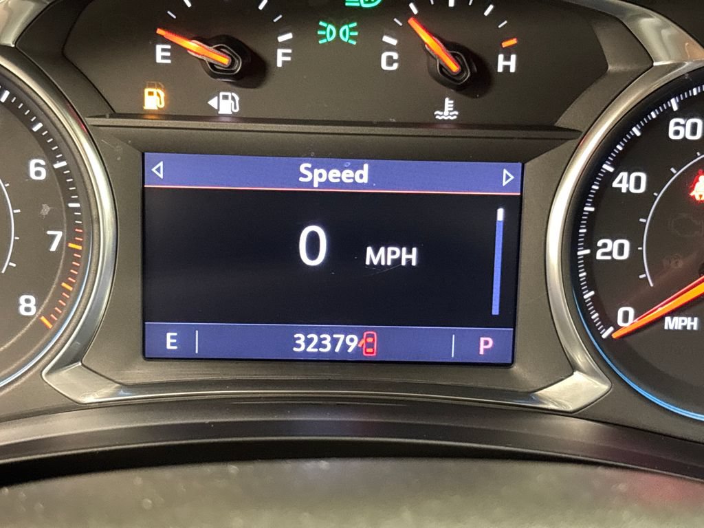 Used 2022 Chevrolet Traverse LT FWD image 36