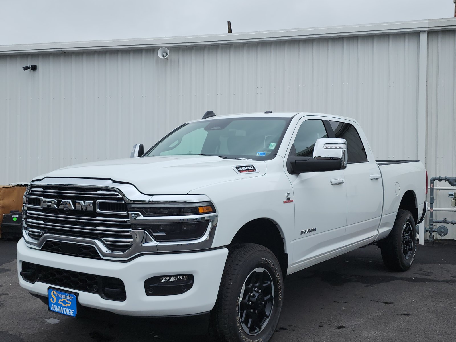 Used 2026 RAM 2500 Laramie AWD/4WD image 1