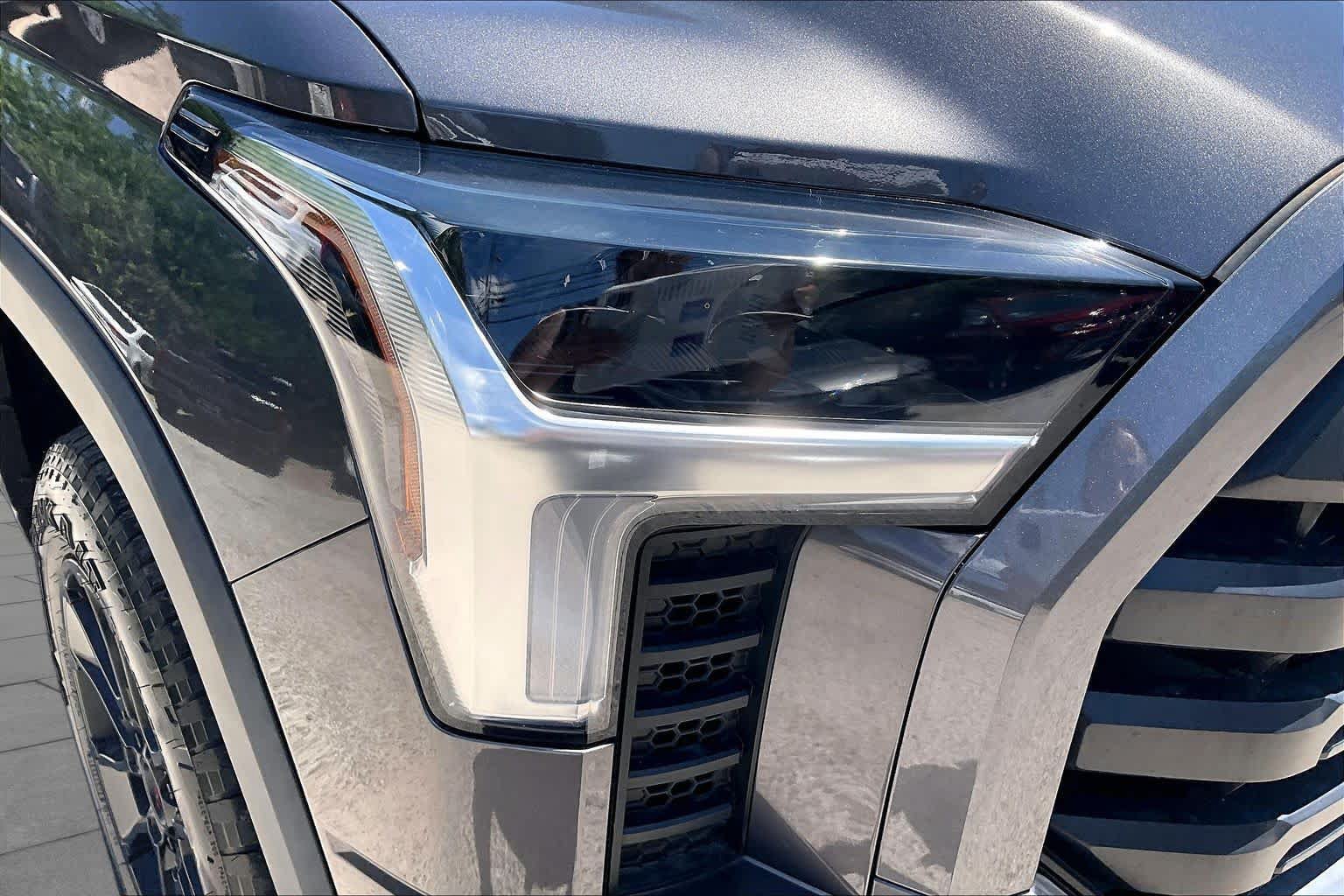 Used 2022 Toyota Tundra SR5 AWD/4WD image 26