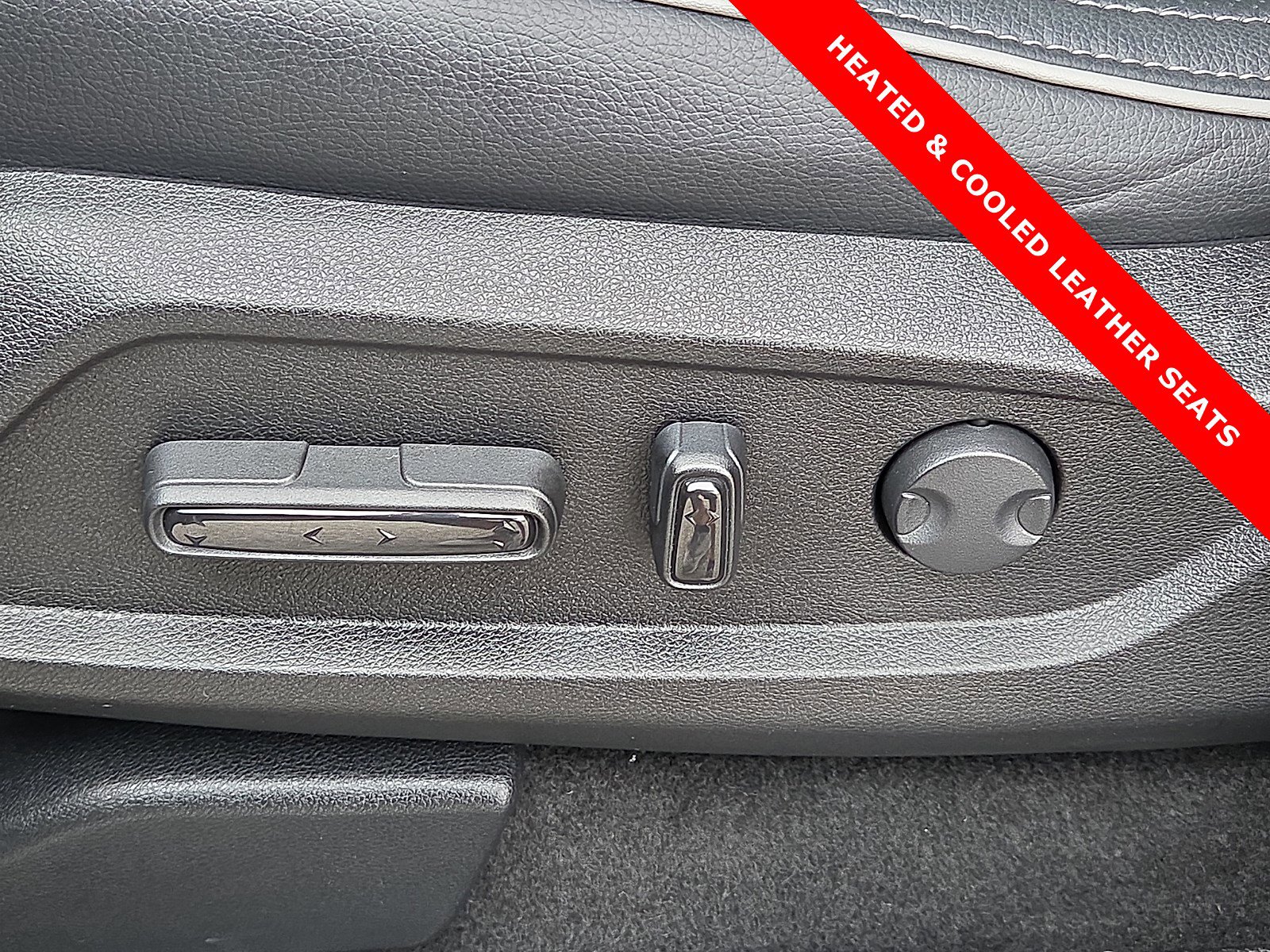 Used 2023 Honda Pilot Elite image 16