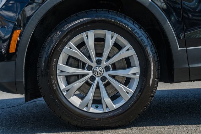 Used 2018 Volkswagen Tiguan SE image 15