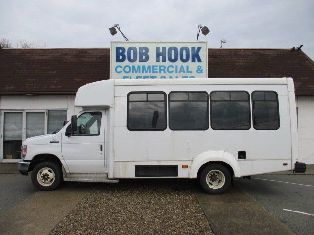 Used 2018 Ford E-450 and Econoline 450 Super Duty w/ Shuttle Bus Prep Package RWD image 33