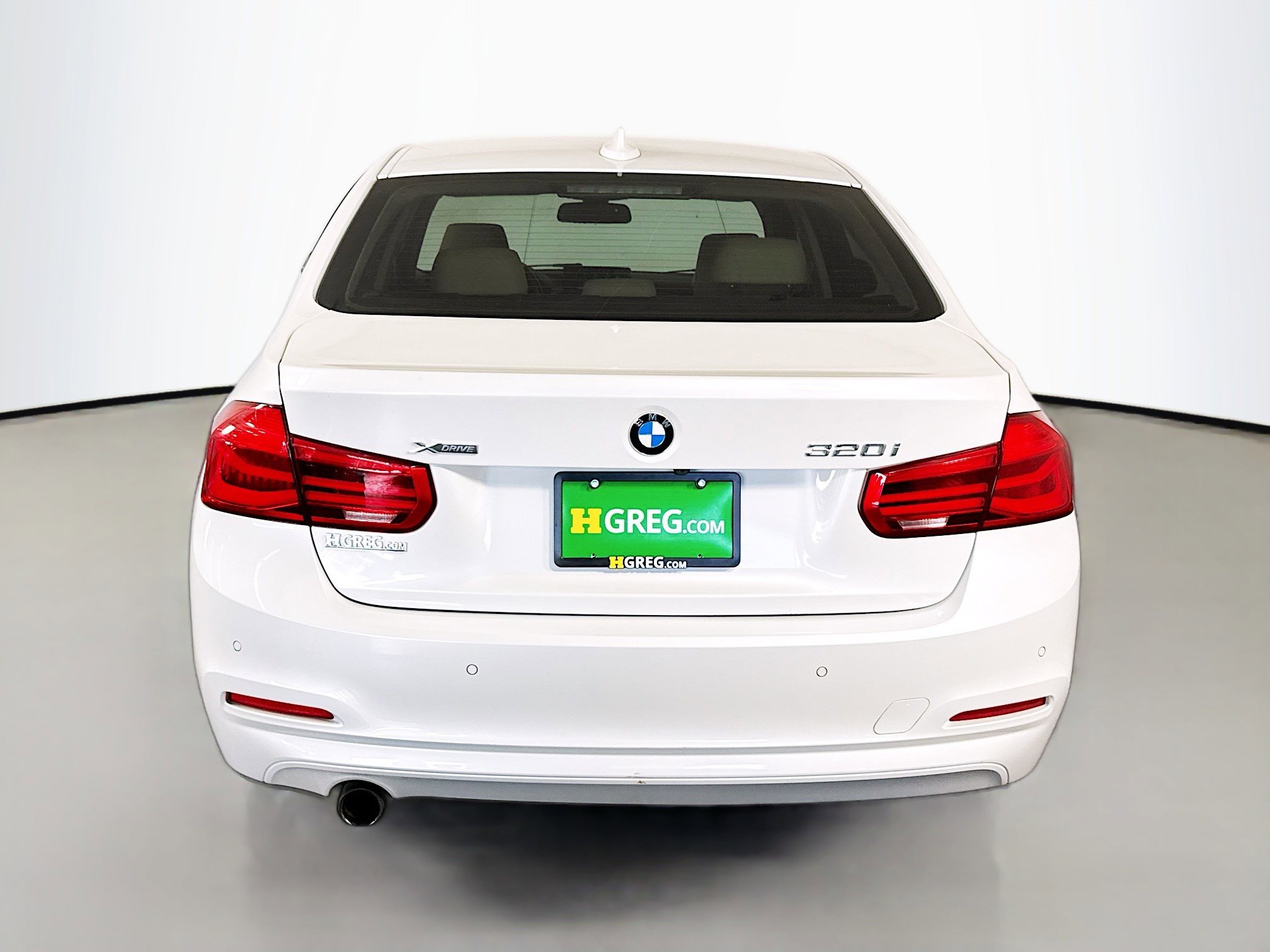 Used 2016 BMW 320i xDrive Sedan image 8