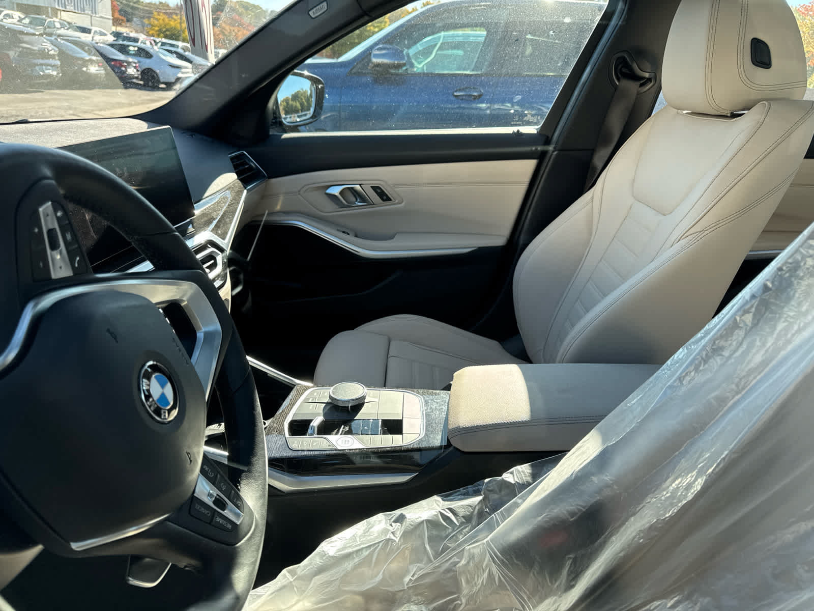 Used 2024 BMW 330i xDrive Sedan w/ Premium Package AWD/4WD image 11