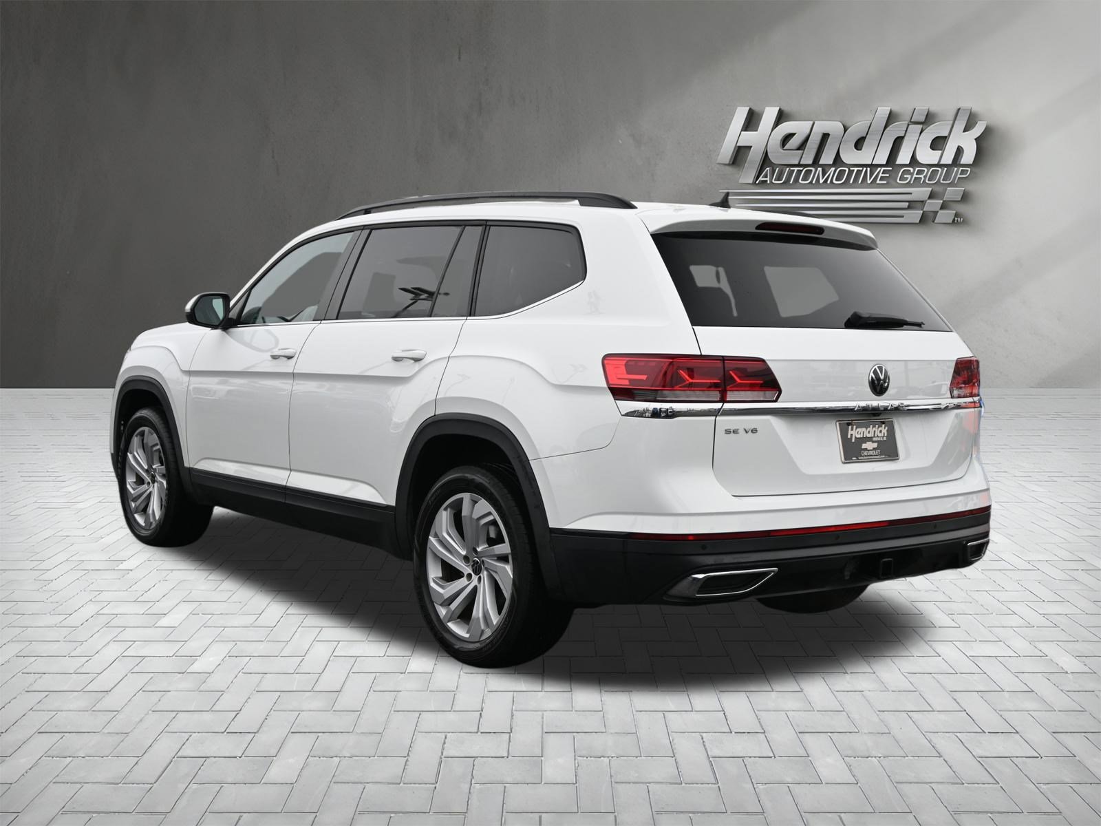 Used 2023 Volkswagen Atlas SE w/ Black Wheel Package image 8
