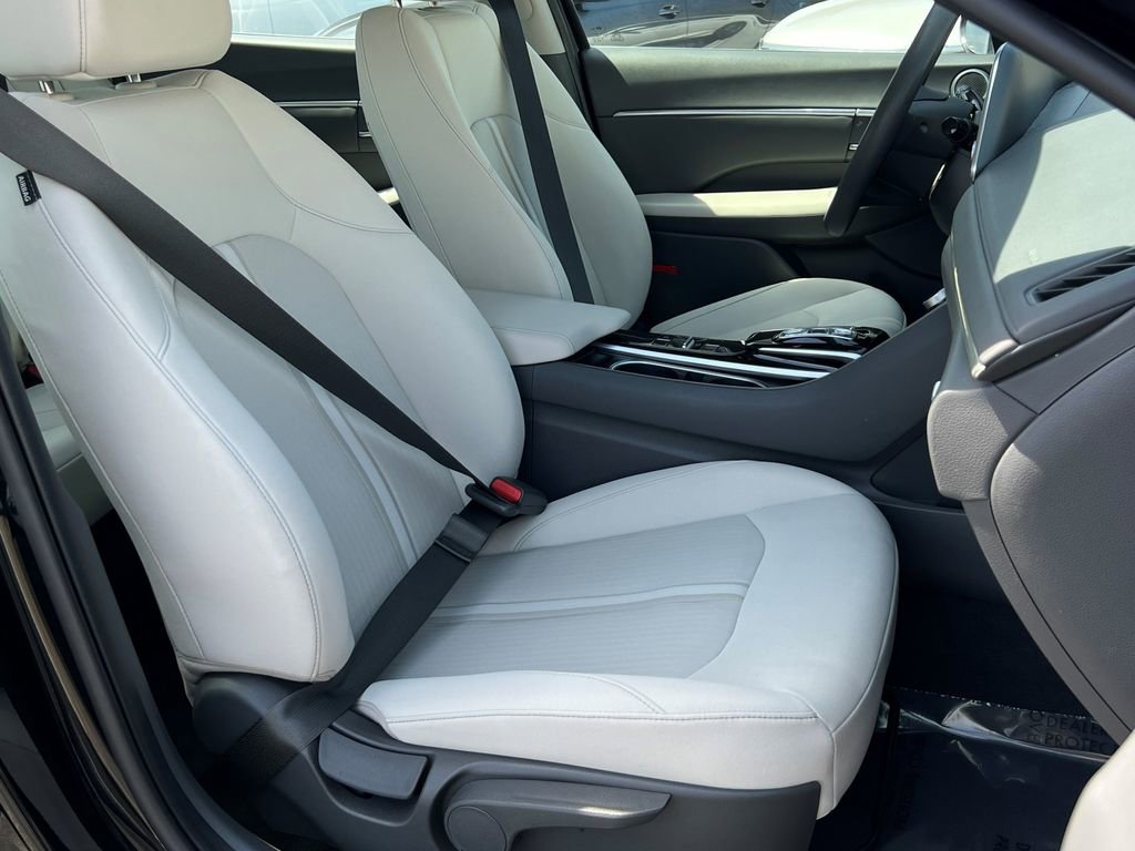 Used 2022 Hyundai Sonata SEL w/ Cargo Package FWD image 9