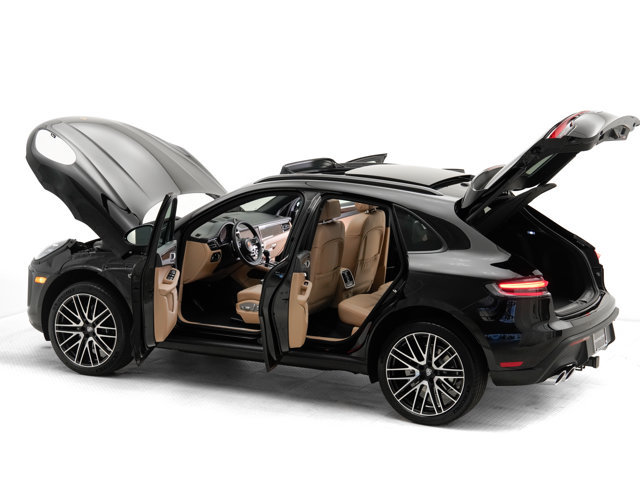Certified 2026 Porsche Macan AWD/4WD image 30
