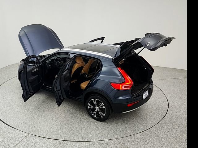 Certified 2022 Volvo XC40 T5 Inscription w/ Advanced Package AWD/4WD image 38