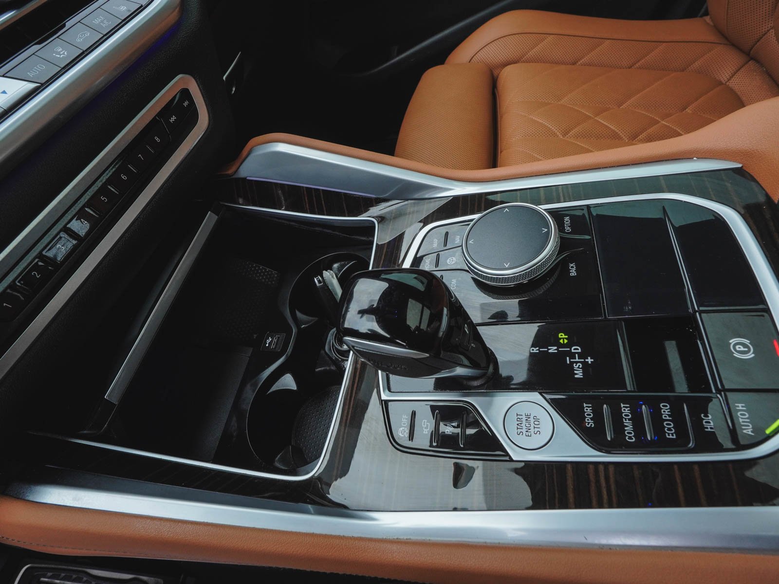 Used 2023 BMW X6 xDrive40i w/ M Sport Package image 26